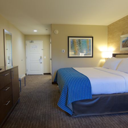 Holiday Inn Express Fargo Sw I94 Medical Center, An Ihg Hotel Exteriör bild