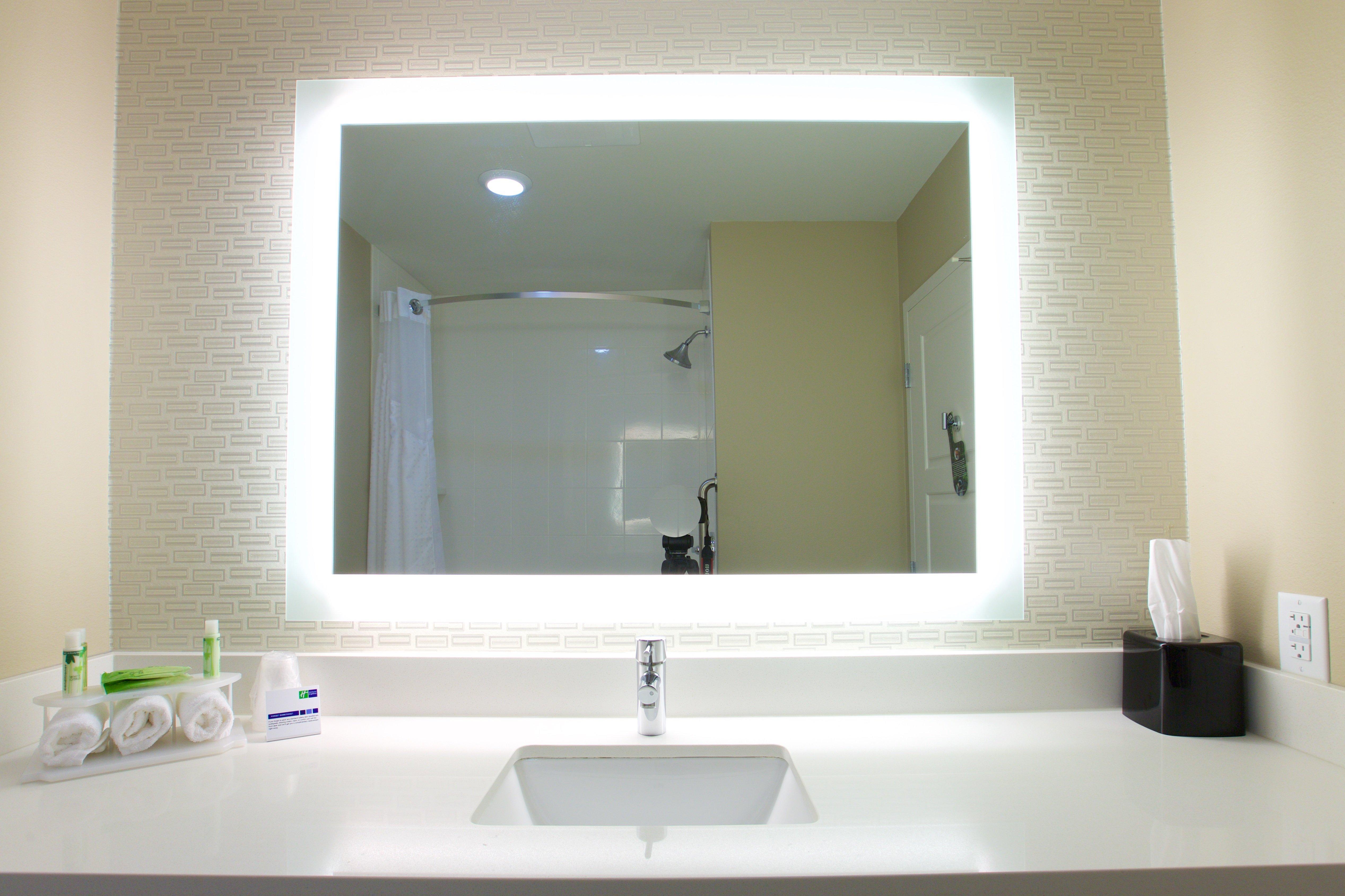 Holiday Inn Express Fargo Sw I94 Medical Center, An Ihg Hotel Exteriör bild