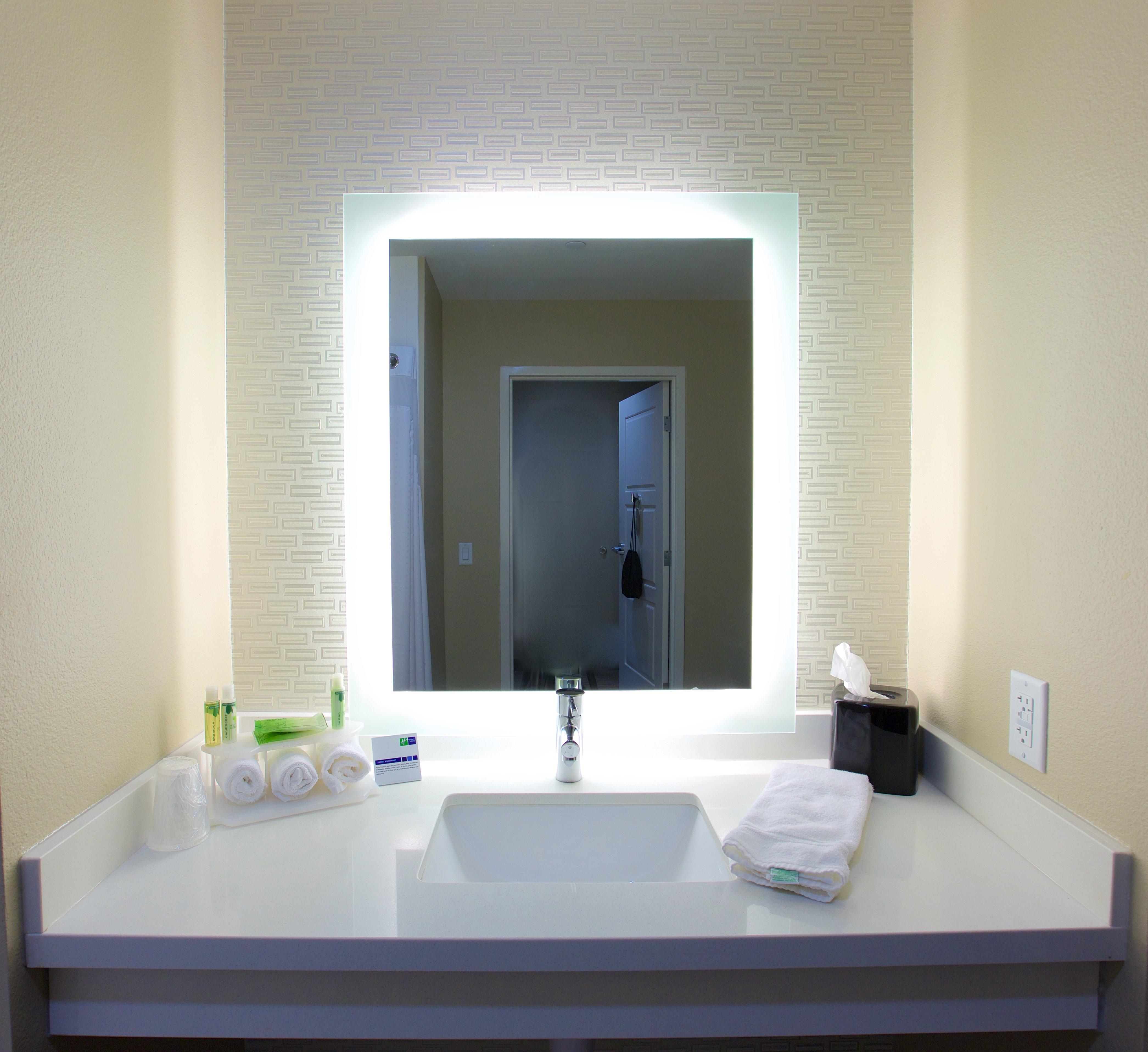 Holiday Inn Express Fargo Sw I94 Medical Center, An Ihg Hotel Exteriör bild