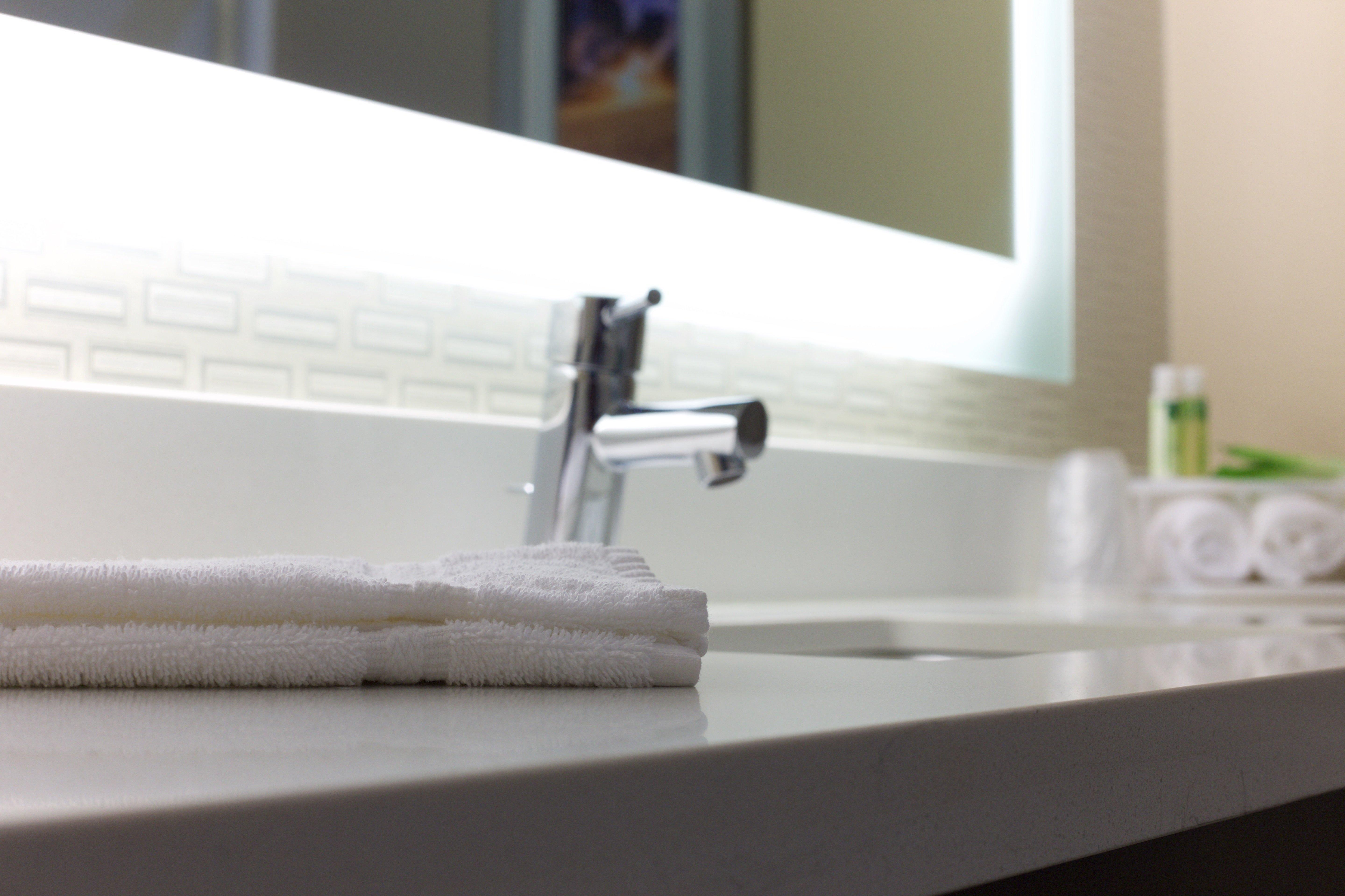 Holiday Inn Express Fargo Sw I94 Medical Center, An Ihg Hotel Exteriör bild