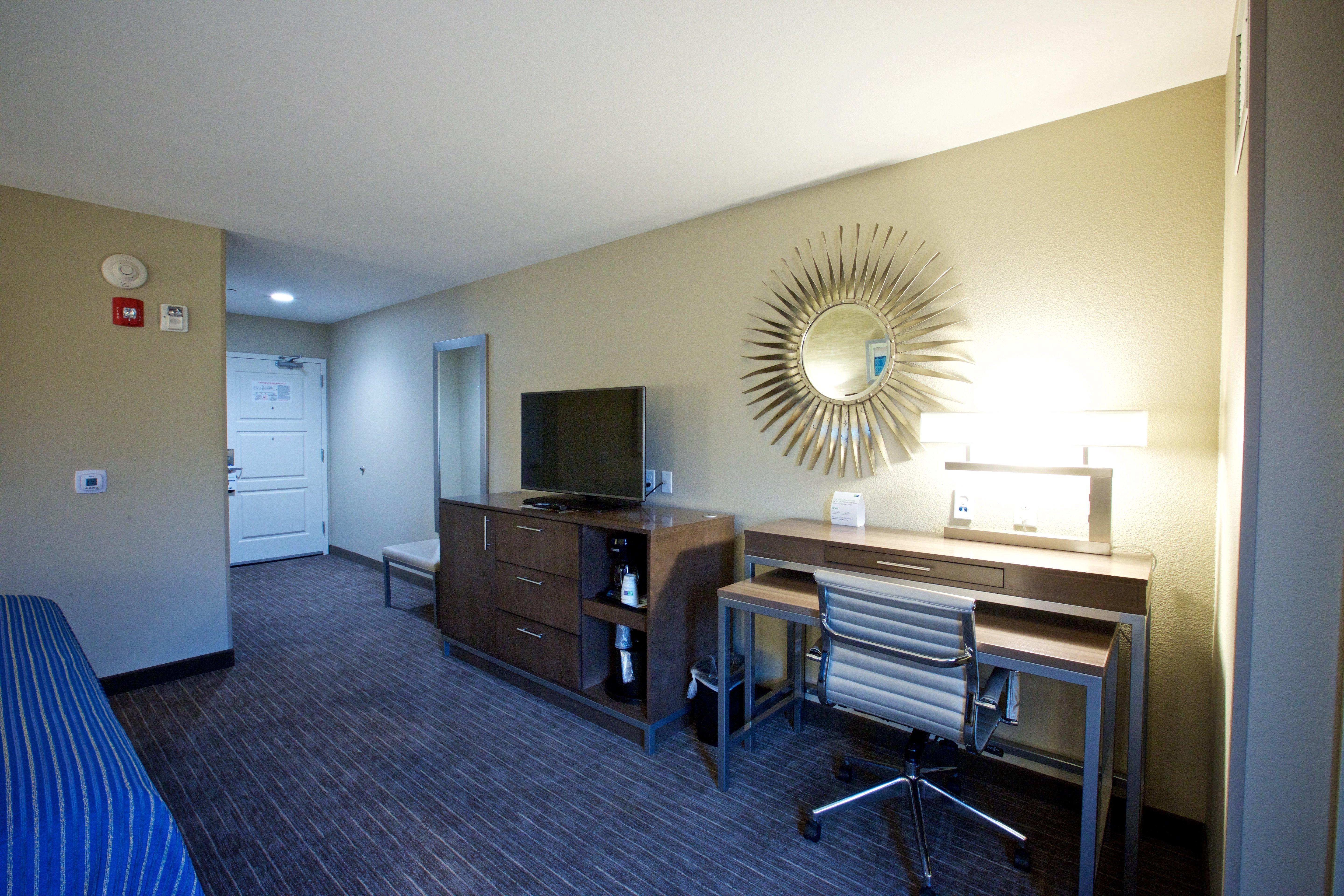 Holiday Inn Express Fargo Sw I94 Medical Center, An Ihg Hotel Exteriör bild