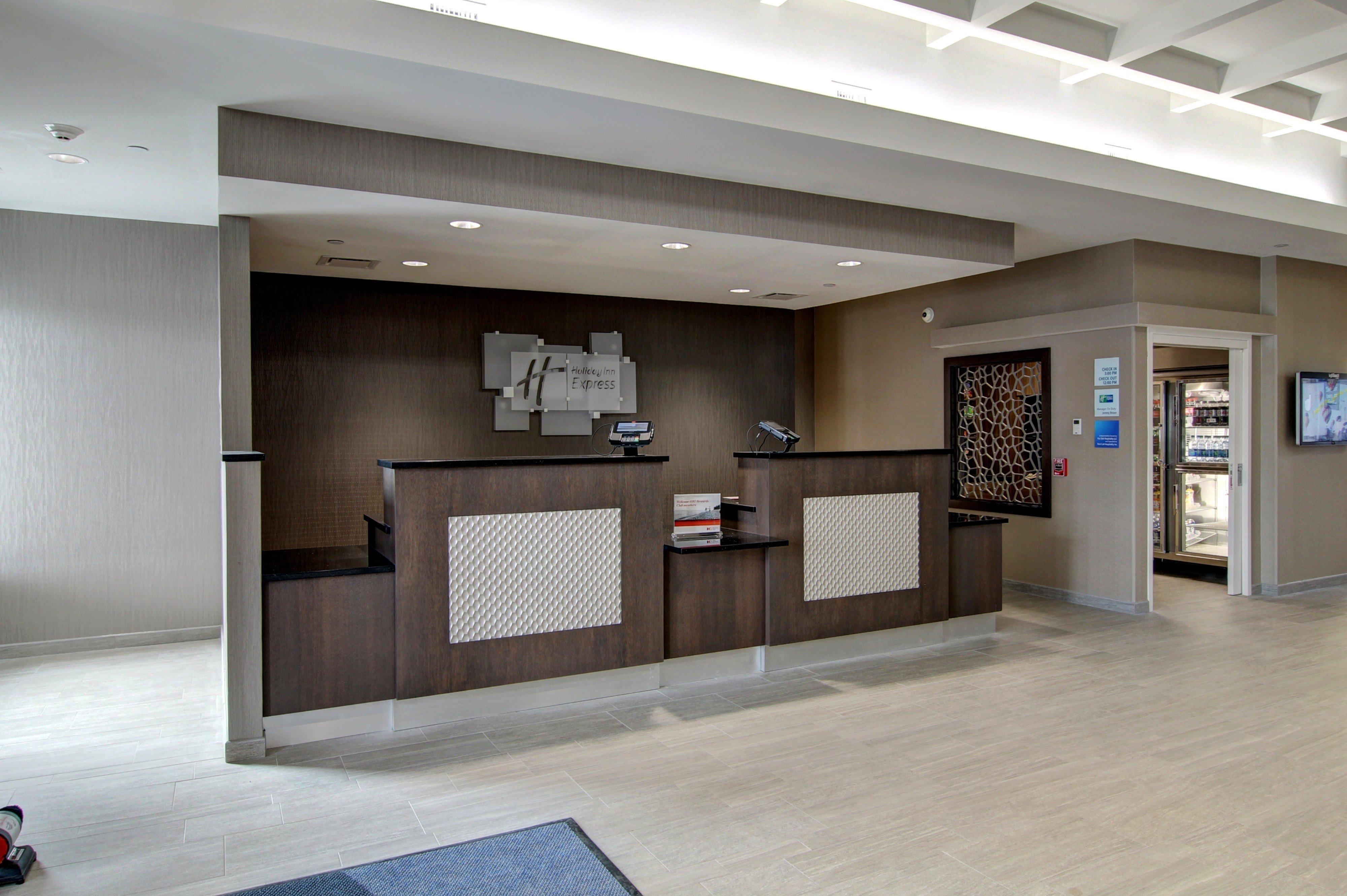 Holiday Inn Express Fargo Sw I94 Medical Center, An Ihg Hotel Exteriör bild