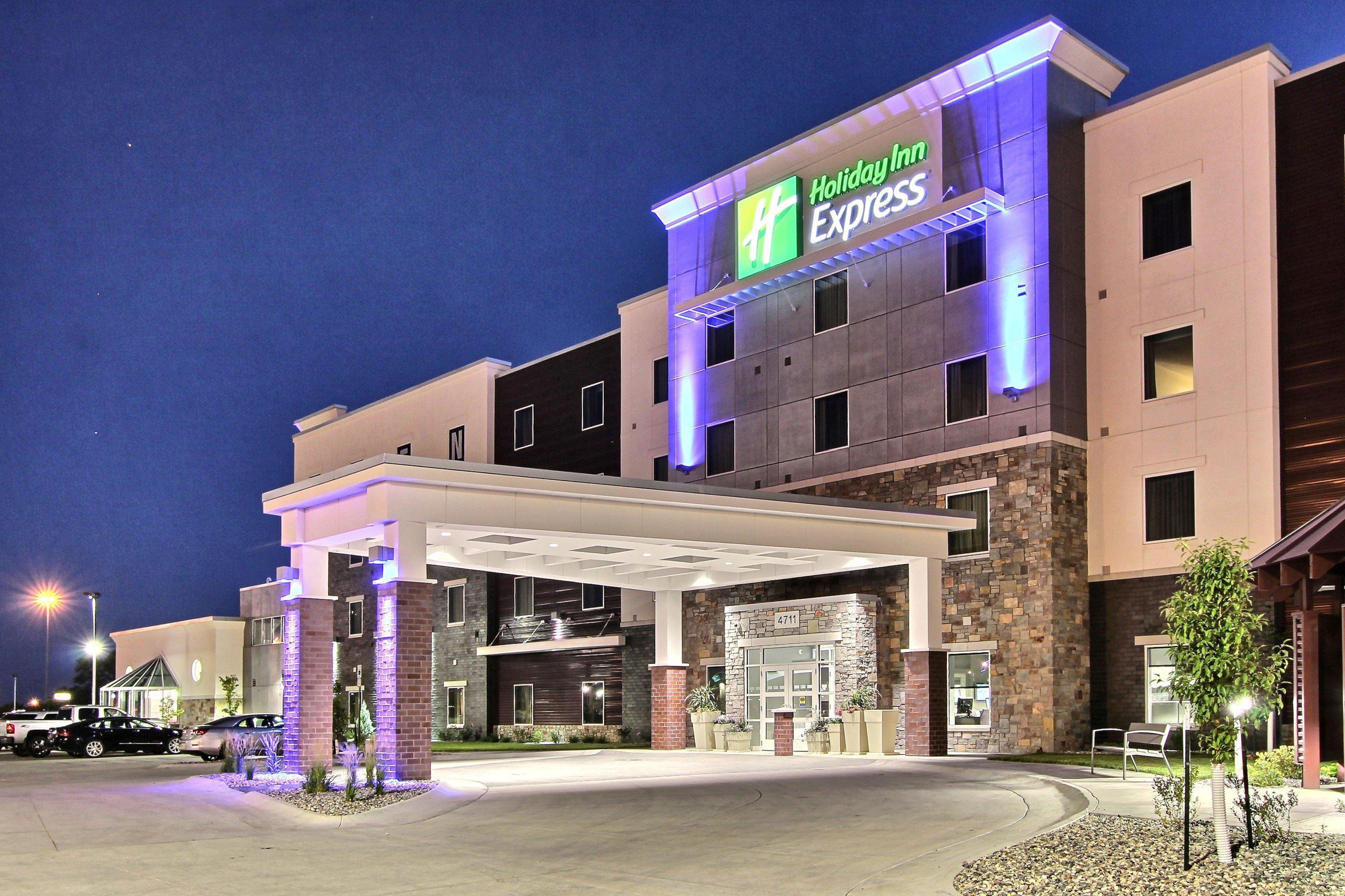 Holiday Inn Express Fargo Sw I94 Medical Center, An Ihg Hotel Exteriör bild