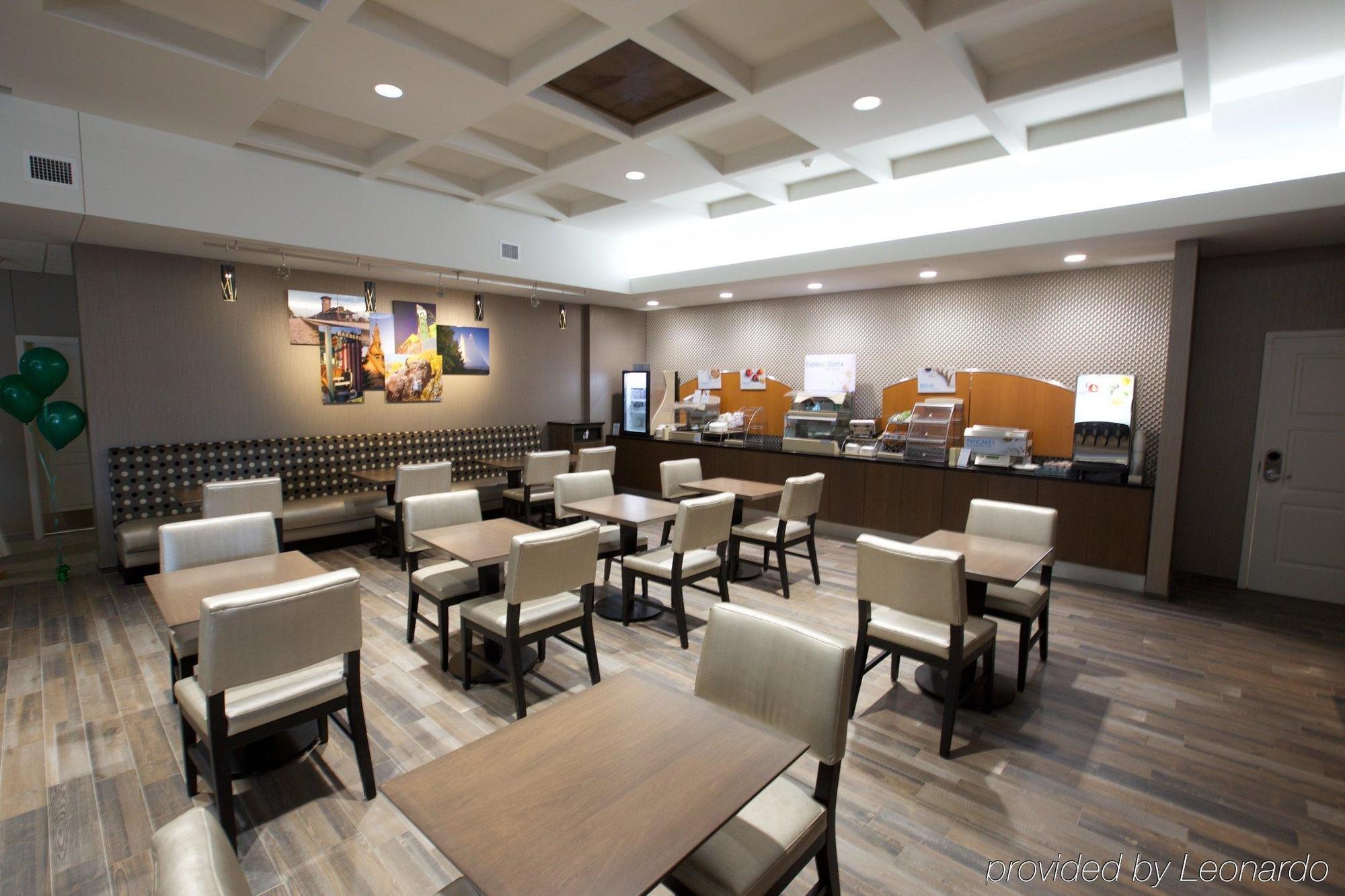 Holiday Inn Express Fargo Sw I94 Medical Center, An Ihg Hotel Exteriör bild