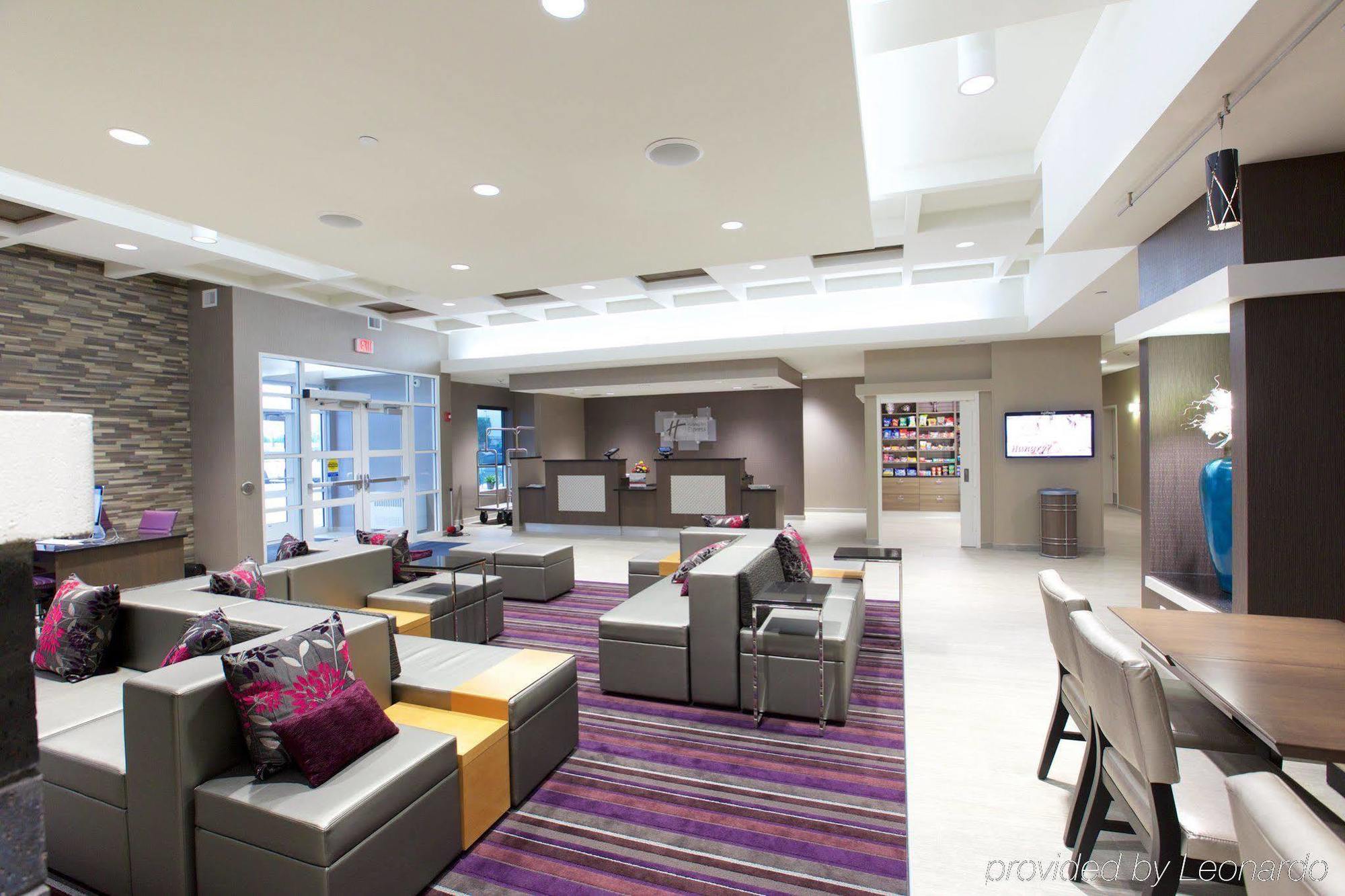 Holiday Inn Express Fargo Sw I94 Medical Center, An Ihg Hotel Exteriör bild